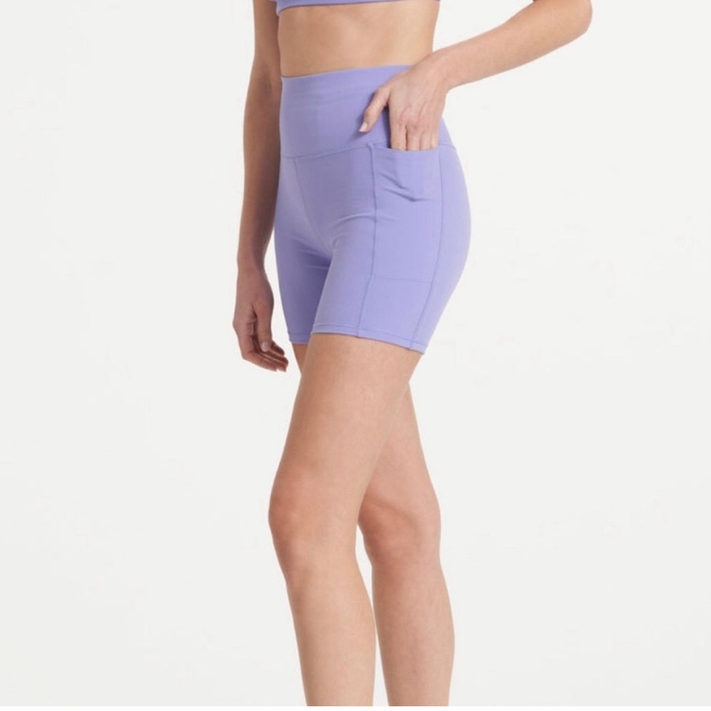Vuori Studio Pocket Short size small